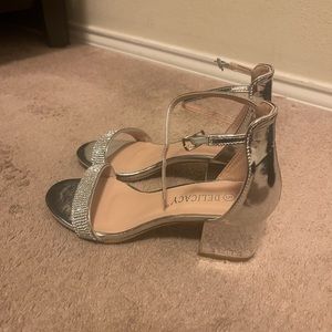 Delicacy Silver heels